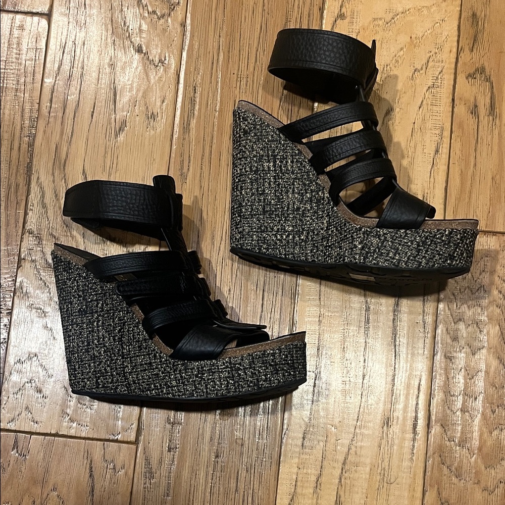 PEDRO GARCIA TAYLIN SANDALS - size 8.5 (39)